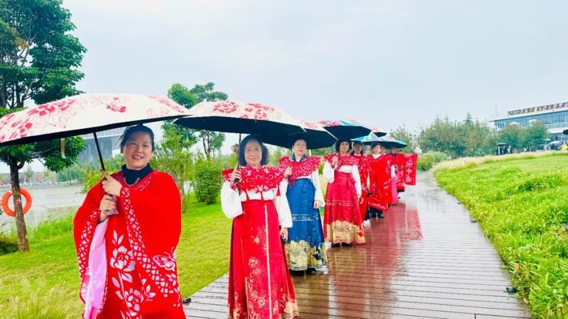 花非花——非遗剪纸服饰秀增彩第四届河南省花境大赛